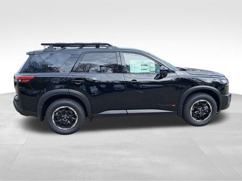 New 2025 Nissan Pathfinder Rock Creek image 7