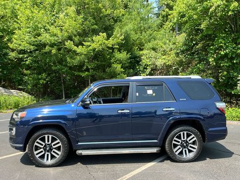Used 2021 Toyota 4Runner Limited AWD/4WD image 2