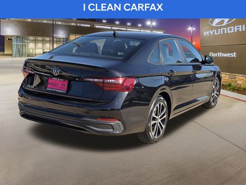 Used 2022 Volkswagen Jetta Sport image 6