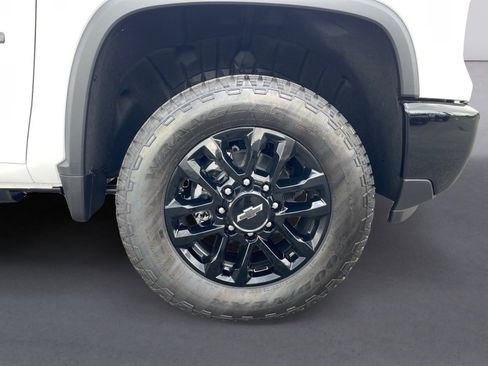 New 2026 Chevrolet Silverado 2500 LT w/ Trail Boss Package image 9