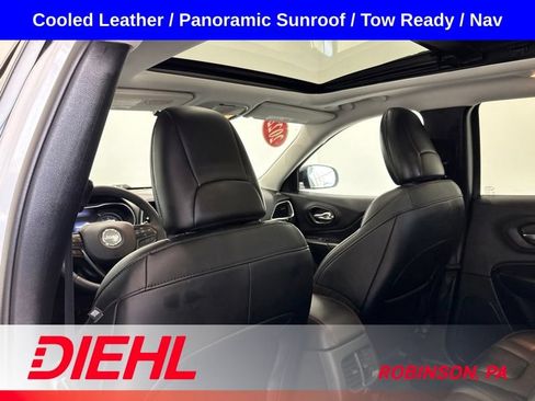 Used 2022 Jeep Cherokee Trailhawk w/ Sun, Sound & Nav Group AWD/4WD image 20
