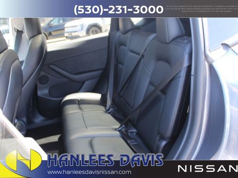 Used 2021 Tesla Model Y Long Range AWD/4WD image 16