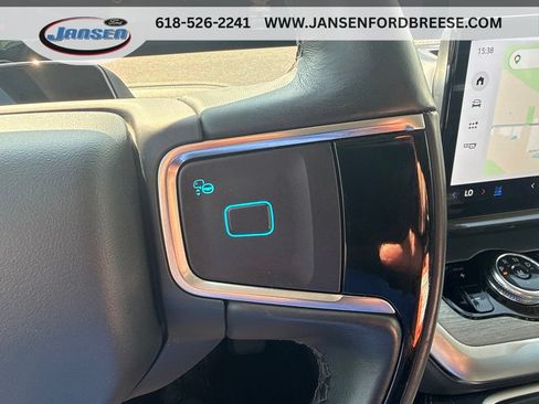 Used 2025 Ford Expedition Platinum AWD/4WD image 17