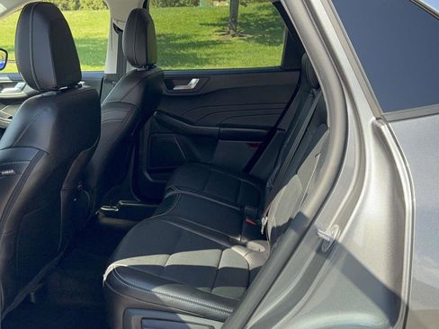 Used 2022 Ford Escape SEL image 13