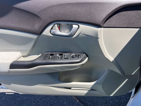 Used 2012 Honda Civic LX image 17