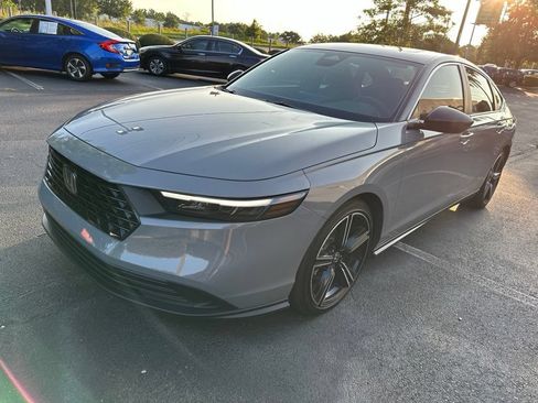 Used 2025 Honda Accord Sport image 7