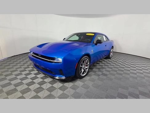 Used 2025 Dodge Charger Daytona Scat Pack w/ Track Pack AWD/4WD image 52
