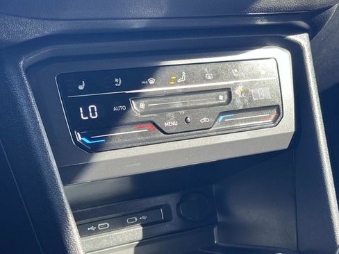 Used 2022 Volkswagen Tiguan SEL R-Line image 16