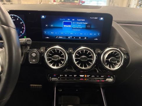 Certified 2022 Mercedes-Benz GLA 250 4MATIC image 18