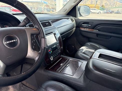 Used 2013 GMC Yukon Denali image 14
