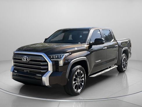 Used 2024 Toyota Tundra Limited image 2