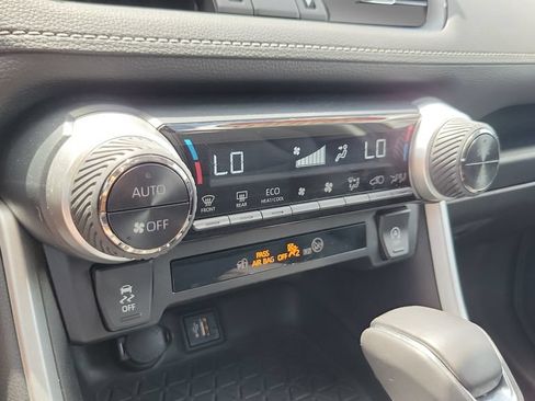 Used 2023 Toyota RAV4 XLE Premium FWD image 19