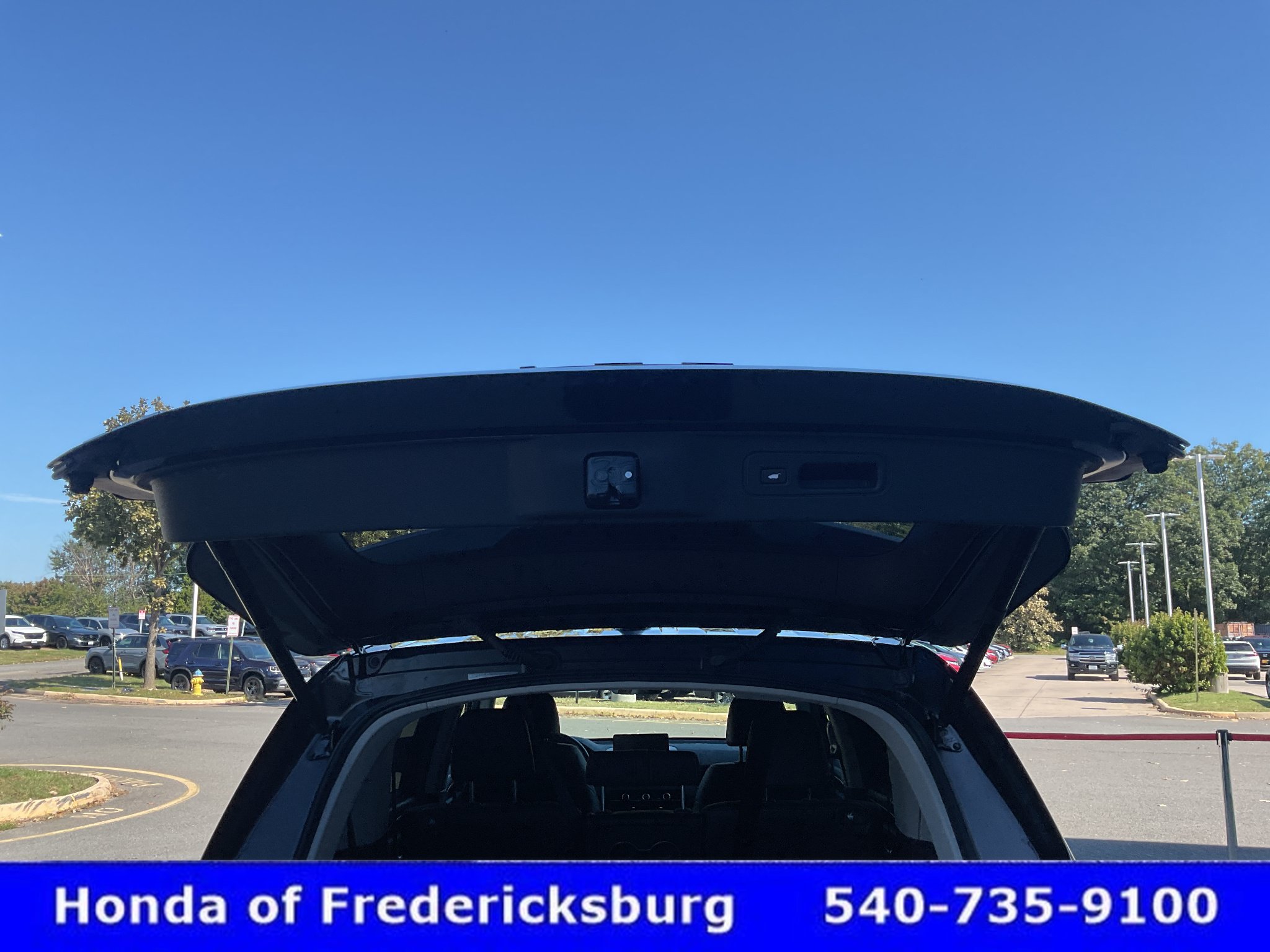 Used 2025 Honda Pilot EX-L image 11