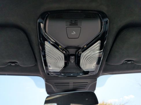 Certified 2024 BMW X7 xDrive40i image 32