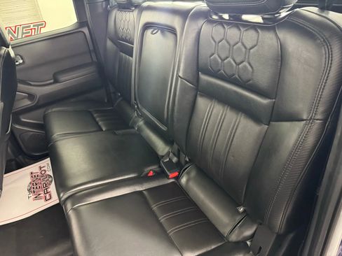 Used 2022 Nissan Frontier PRO-4X w/ Pro-4X Premium Package image 38