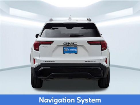 Used 2026 GMC Terrain Elevation w/ Elevation Premium Package FWD image 5