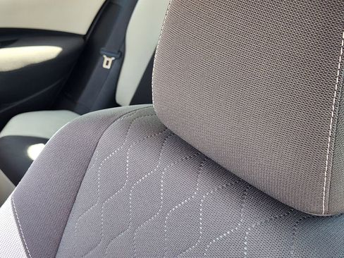 Used 2025 Toyota Corolla LE image 16