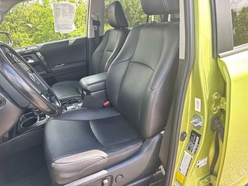 Used 2023 Toyota 4Runner TRD Off-Road Premium w/ Moonroof Package AWD/4WD image 37