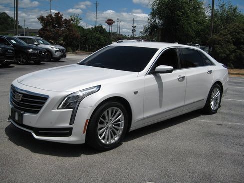Used 2018 Cadillac CT6 2.0T RWD image 3