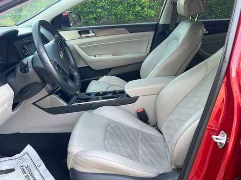 Used 2017 Hyundai Sonata Sport w/ Value Edition Package 02 FWD image 10