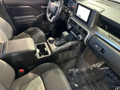 Used 2024 Toyota Tacoma TRD Off-Road AWD/4WD image 16