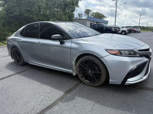 Used 2021 Toyota Camry XSE FWD image 5