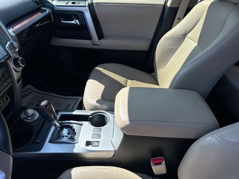 Used 2020 Toyota 4Runner Limited AWD/4WD image 17
