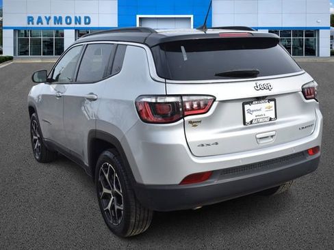 Used 2025 Jeep Compass Limited AWD/4WD image 6