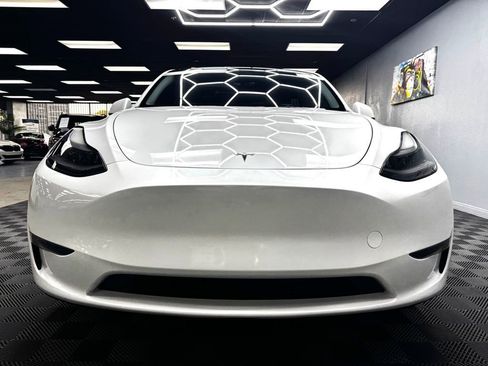 Used 2024 Tesla Model Y Long Range image 2