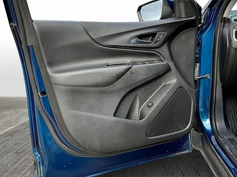 Used 2020 Chevrolet Equinox LT image 18