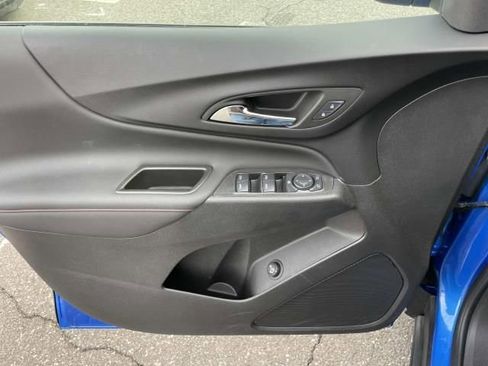 Used 2024 Chevrolet Equinox RS AWD/4WD image 16