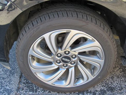 Used 2023 Lincoln Navigator Reserve image 10