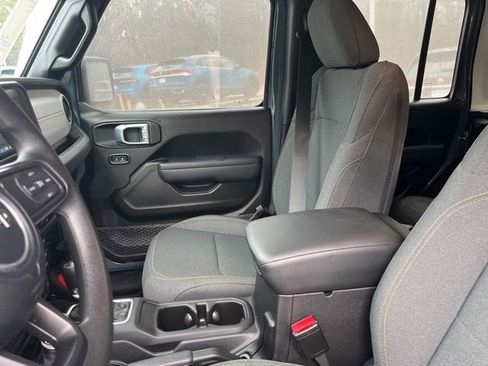 Used 2025 Jeep Wrangler Sport image 10
