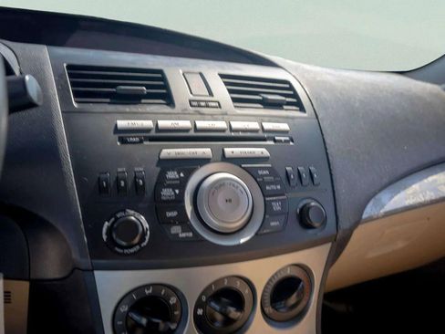 Used 2010 MAZDA MAZDA3 i Touring image 10