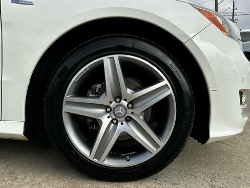 Used 2012 Mercedes-Benz R 350 4MATIC image 20