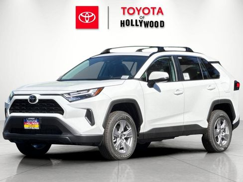 New 2025 Toyota RAV4 XLE image 7