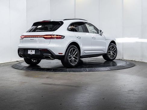 Certified 2025 Porsche Macan image 7