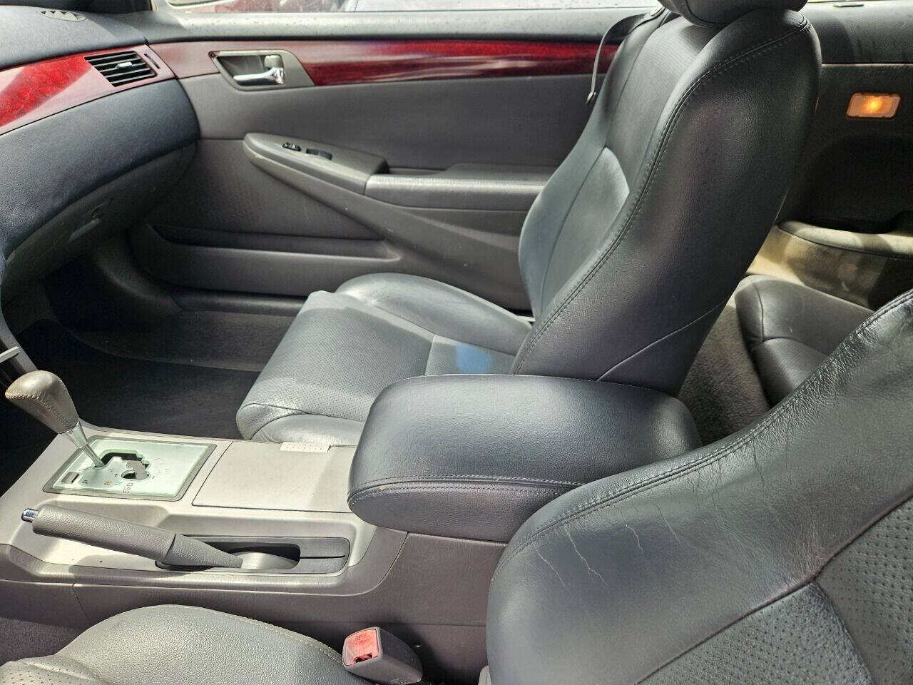 Used 2005 Toyota Solara SLE FWD image 32