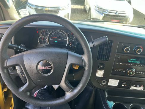 Used 2017 GMC Savana 3500 Extended RWD image 5