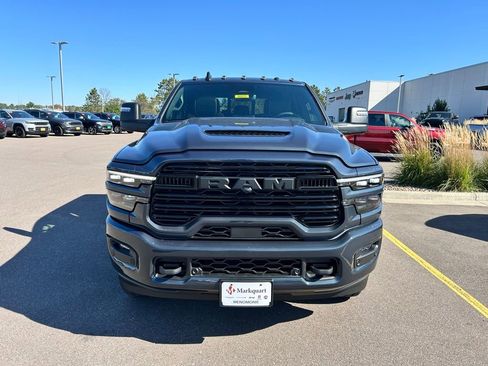 New 2026 RAM 2500 Laramie AWD/4WD image 7