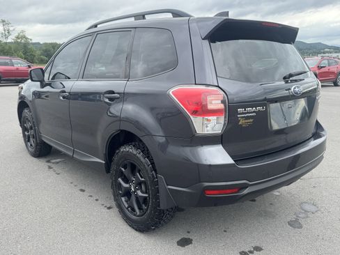 Used 2017 Subaru Forester 2.5i Premium w/ All-Weather Package AWD/4WD image 6