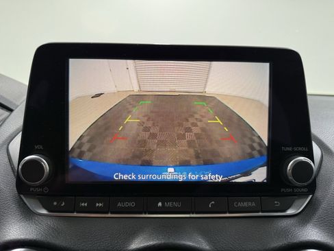 Used 2020 Nissan Sentra SV image 23