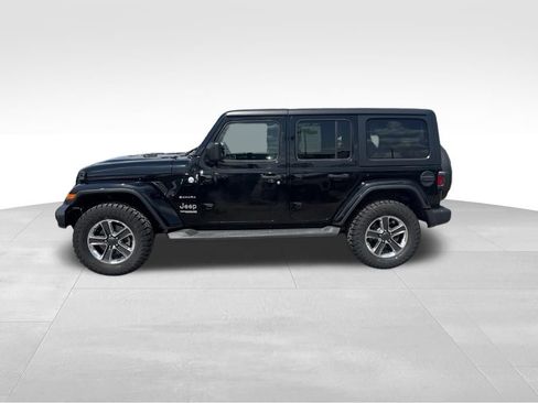 Used 2020 Jeep Wrangler Unlimited Sahara AWD/4WD image 3