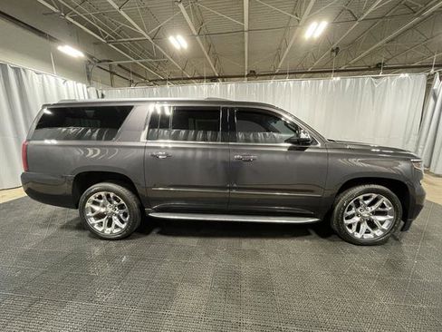 Used 2018 Chevrolet Suburban Premier image 12