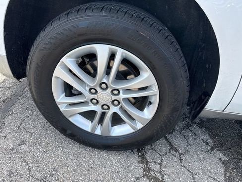 Used 2020 Buick Enclave Essence FWD image 6