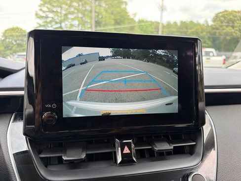 Used 2025 Toyota Corolla LE FWD image 11