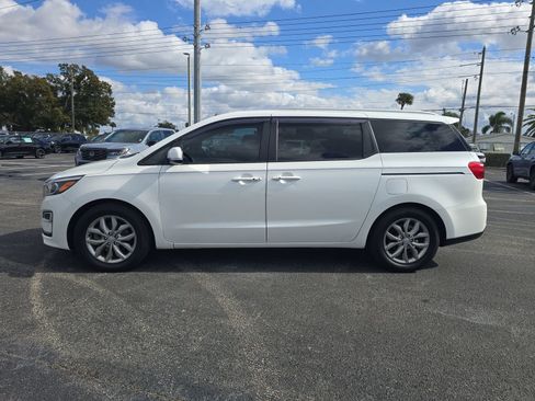 Used 2020 Kia Sedona EX image 6