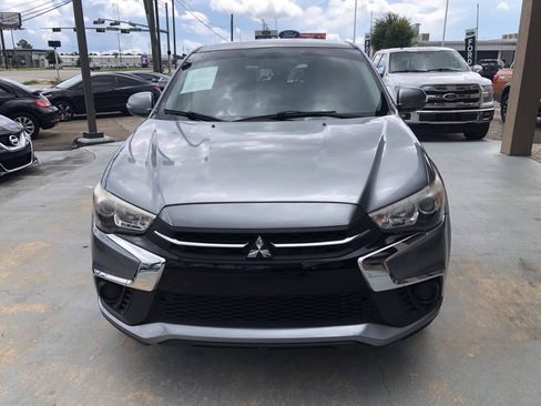 Used 2018 Mitsubishi Outlander Sport ES FWD image 2