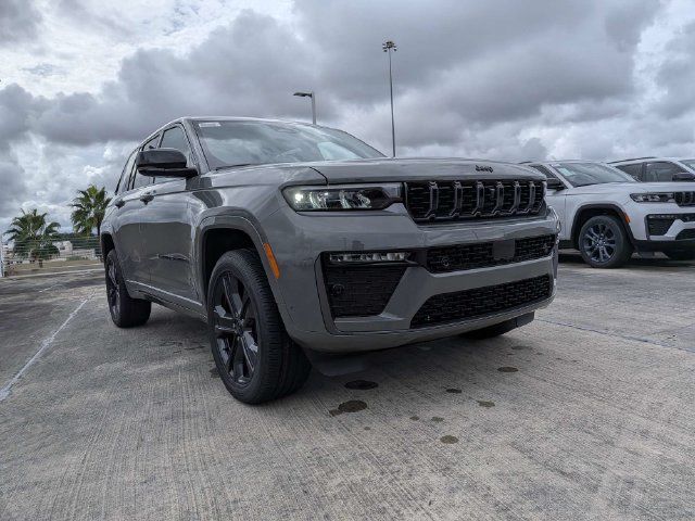 New 2027 Jeep Grand Cherokee Limited AWD/4WD image 2
