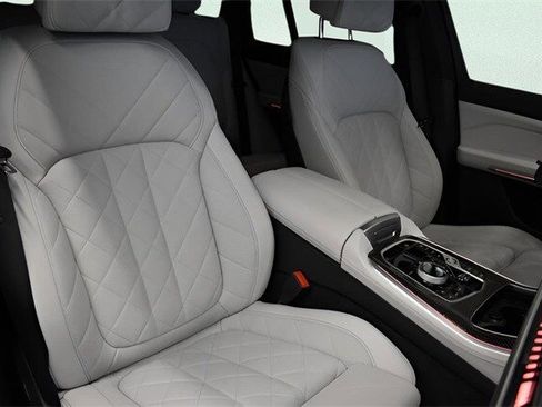 Used 2024 BMW X5 M60i w/ Executive Package image 6
